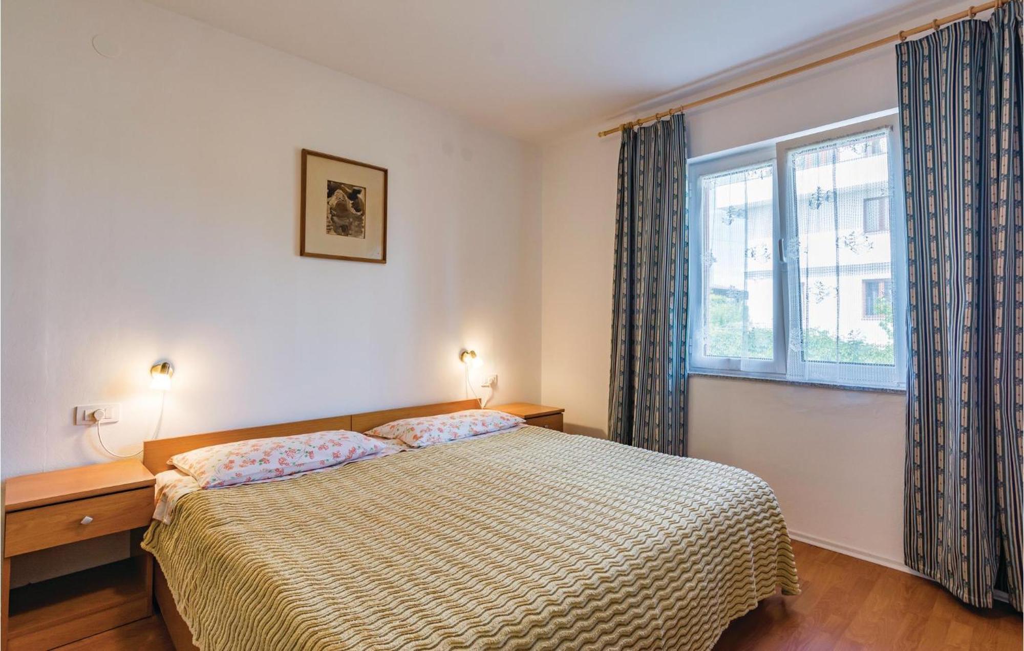 1 Bedroom Lovely Apartment In Rovinj Eksteriør billede